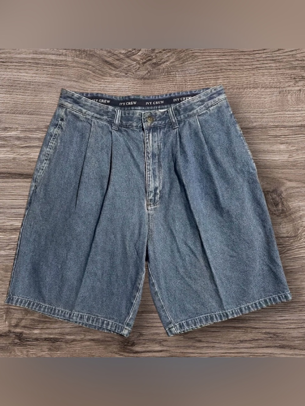 Vintage Ivy Crew Medium Wash Baggy Pleated Dad Shorts